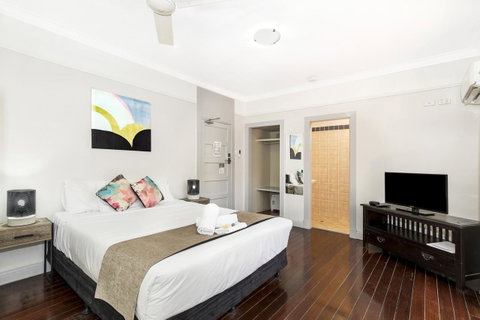 City Palms Brisbane - Accommodation Burleigh 9