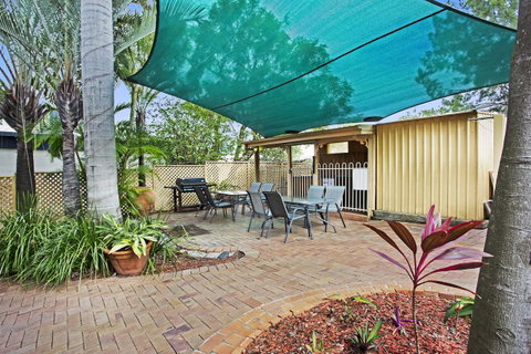 City Palms Brisbane - Accommodation Burleigh 32