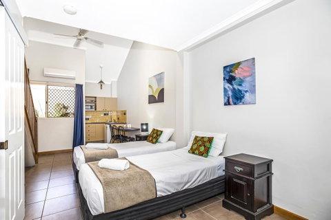 City Palms Brisbane - Accommodation Burleigh 13