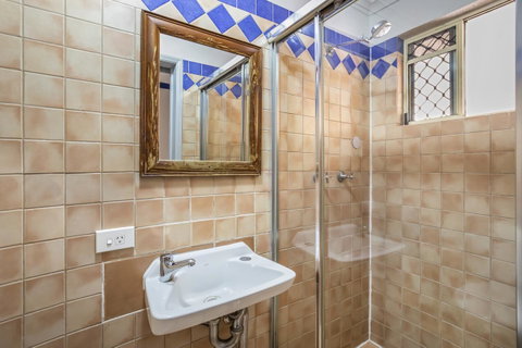 City Palms Brisbane - Accommodation Burleigh 22