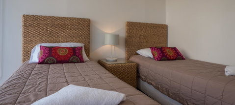 Norfolk Luxury Beachfront Apartments - Accommodation Burleigh 32