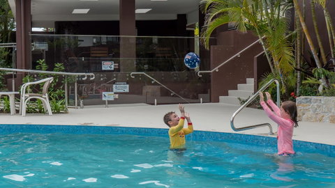 Norfolk Luxury Beachfront Apartments - Accommodation Burleigh 6