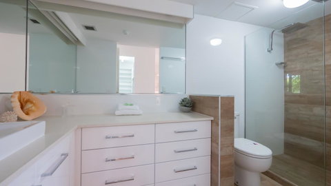Norfolk Luxury Beachfront Apartments - Accommodation Burleigh 17