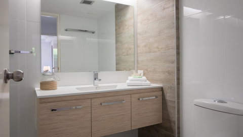 Norfolk Luxury Beachfront Apartments - Accommodation Burleigh 16