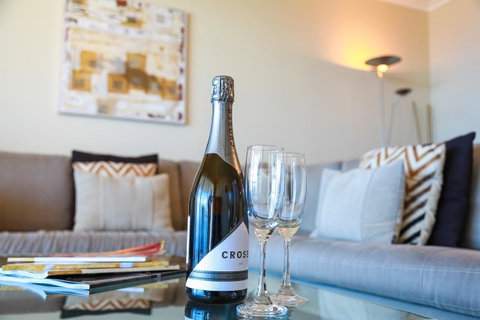 Oscar On Main Beach Resort - Accommodation Burleigh 15