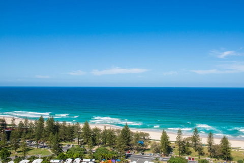 Oscar On Main Beach Resort - Accommodation Burleigh 2