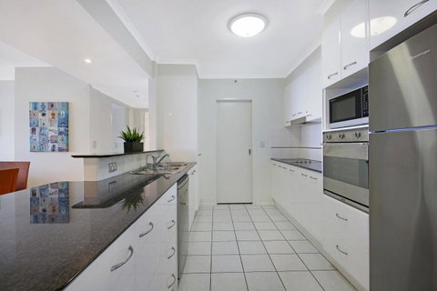 Oscar On Main Beach Resort - Accommodation Burleigh 16