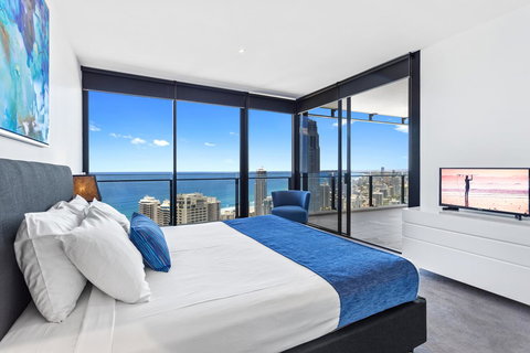 Holiday Holiday Circle On Cavill Apartments - Accommodation Burleigh 41
