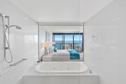 Holiday Holiday Circle On Cavill Apartments - Accommodation Burleigh 39