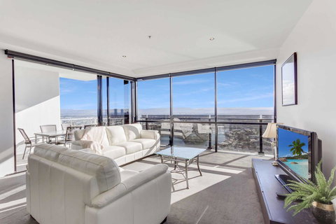 Holiday Holiday Circle On Cavill Apartments - Accommodation Burleigh 25