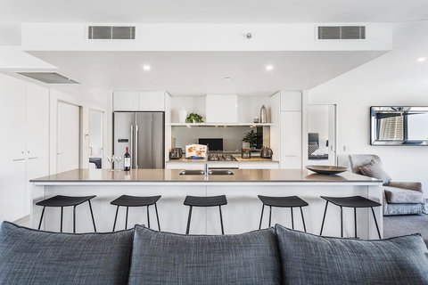 Holiday Holiday Circle On Cavill Apartments - Accommodation Burleigh 9