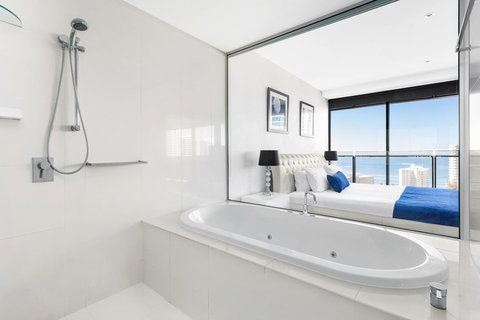 Holiday Holiday Circle On Cavill Apartments - Accommodation Burleigh 19