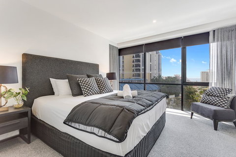 Holiday Holiday Circle On Cavill Apartments - Accommodation Burleigh 34