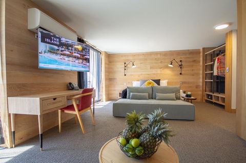 The Island Gold Coast - Accommodation Burleigh 16