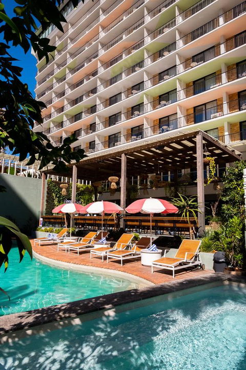 The Island Gold Coast - Accommodation Burleigh 29