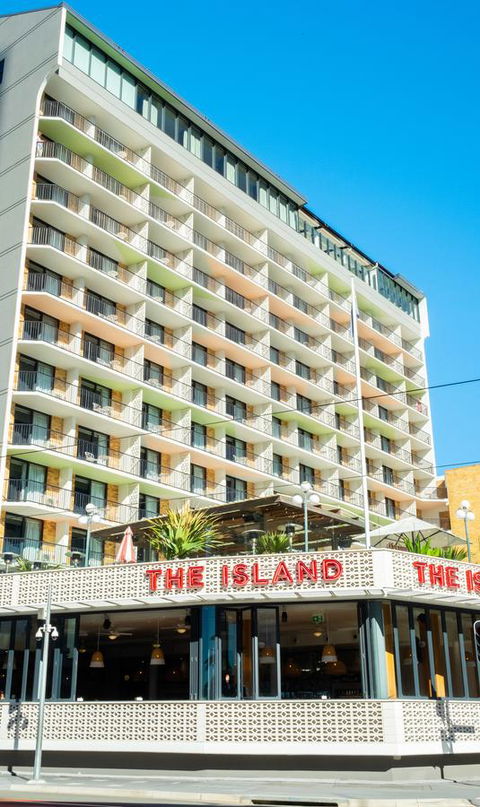 The Island Gold Coast - Accommodation Burleigh 39