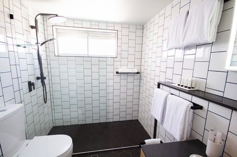 The Island Gold Coast - Accommodation Burleigh 3