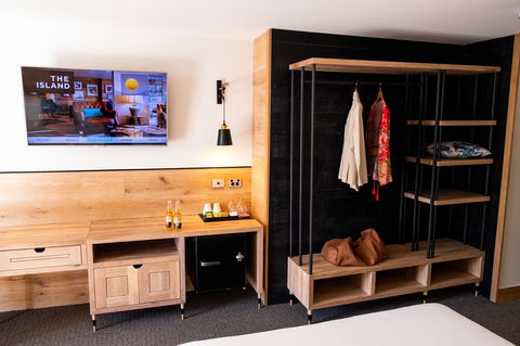 The Island Gold Coast - Accommodation Burleigh 23