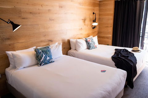 The Island Gold Coast - Accommodation Burleigh 26