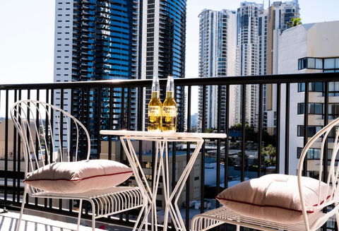 The Island Gold Coast - Accommodation Burleigh 5
