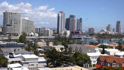 The Meriton Apartments On Main Beach - Accommodation Burleigh 20