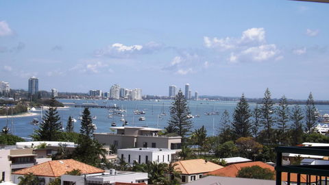 The Meriton Apartments On Main Beach - Accommodation Burleigh 28