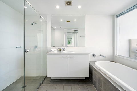 ULTIQA Freshwater Point Resort - Accommodation Burleigh 4