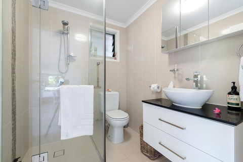 Private Guest Suite High On Currumbin Hill - Accommodation Burleigh 12