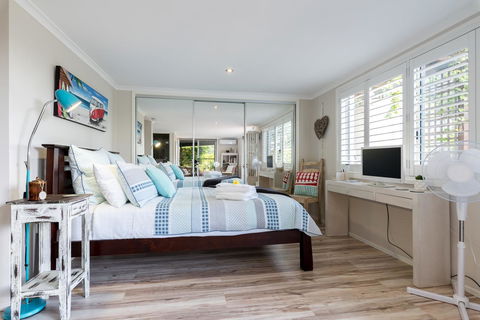 Private Guest Suite High On Currumbin Hill - Accommodation Burleigh 2
