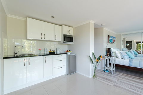 Private Guest Suite High On Currumbin Hill - Accommodation Burleigh 5