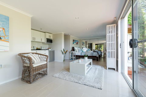 Private Guest Suite High On Currumbin Hill - Accommodation Burleigh 9