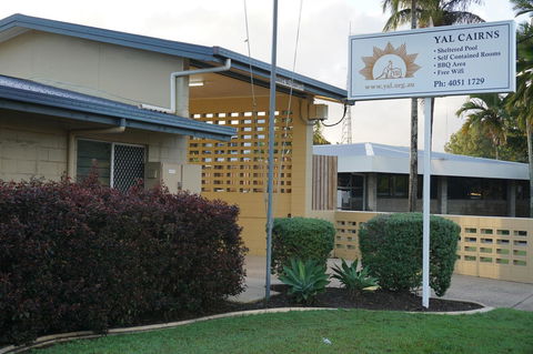 YAL Cairns - A Motel That Makes A Difference - Accommodation Burleigh 37