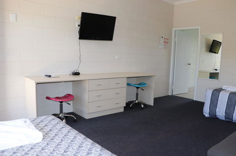 YAL Cairns - A Motel That Makes A Difference - Accommodation Burleigh 21