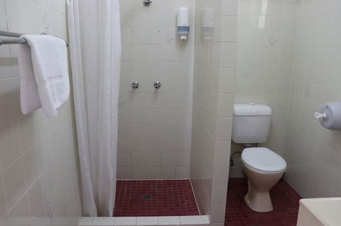 YAL Cairns - A Motel That Makes A Difference - Accommodation Burleigh 27