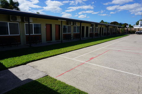 YAL Cairns - A Motel That Makes A Difference - Accommodation Burleigh 41