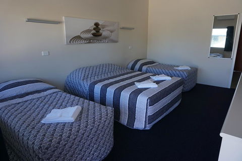 YAL Cairns - A Motel That Makes A Difference - Accommodation Burleigh 17