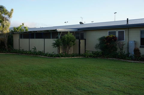 YAL Cairns - A Motel That Makes A Difference - Accommodation Burleigh 44