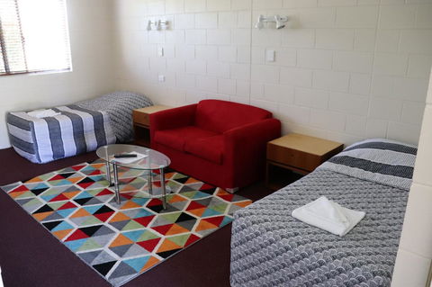 YAL Cairns - A Motel That Makes A Difference - Accommodation Burleigh 3