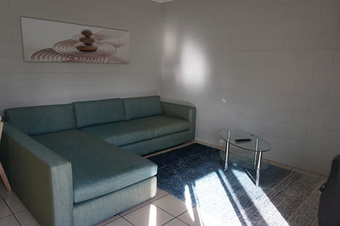 YAL Cairns - A Motel That Makes A Difference - Accommodation Burleigh 22