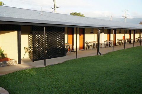 YAL Cairns - A Motel That Makes A Difference - Accommodation Burleigh 38
