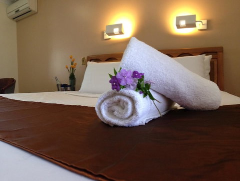 Novena Palms Motel - Accommodation Burleigh 15