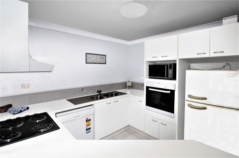 Key Largo Holiday Apartments - Accommodation Burleigh 6