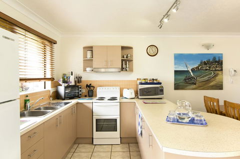 Marcol Place Holiday Apartments - Accommodation Burleigh 7