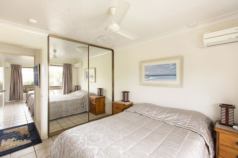 Marcol Place Holiday Apartments - Accommodation Burleigh 14
