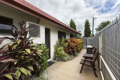 Marcol Place Holiday Apartments - Accommodation Burleigh 8