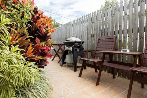 Marcol Place Holiday Apartments - Accommodation Burleigh 17