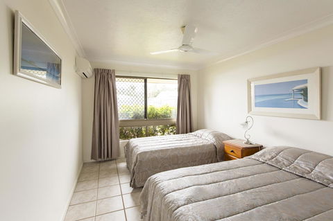 Marcol Place Holiday Apartments - Accommodation Burleigh 13