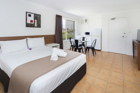 Sunshine Beach Resort - Accommodation Burleigh 7
