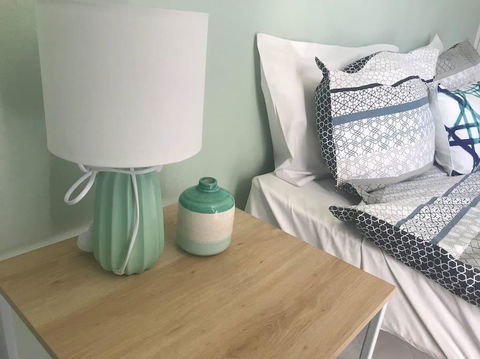 Location! 2BR Town View Unit In Centre Of Airlie. - Accommodation Burleigh 14