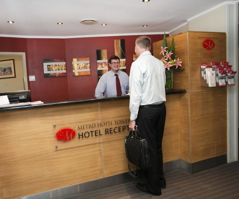 Madison Tower Mill Hotel - Accommodation Burleigh 2